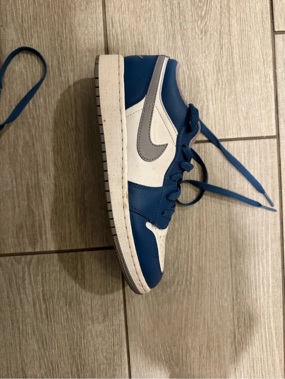 Jordan 1 True Blue cement low